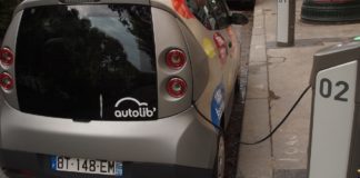 Autolib电动汽车充电