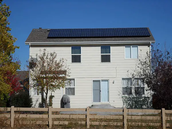 SolarCity在科罗拉多州的一个装置。