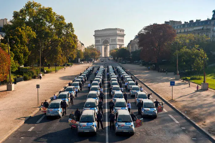 Autolib电动汽车共享巴黎