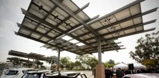 圣地亚哥动物园电动汽车充电的太阳能电池板beplay苹果官网