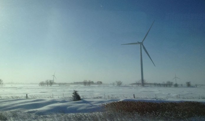 加拿大的雪风力涡轮机