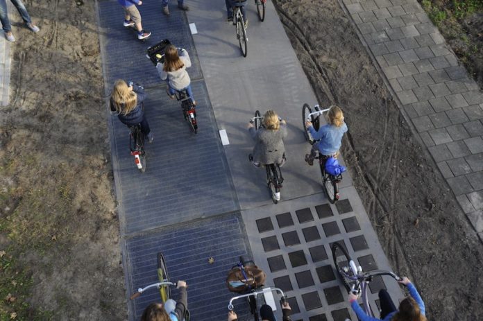 荷兰太阳能自行车道
